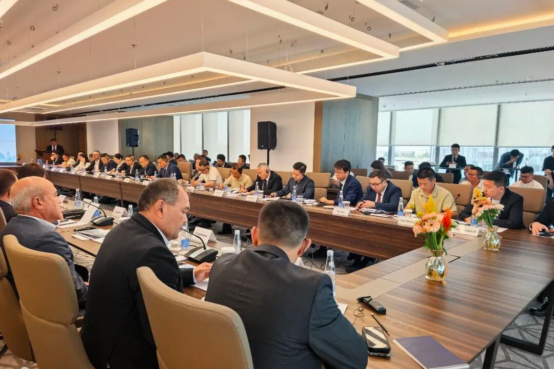 Hrunan attended the roundtable meeting on China-Uzbekistan agricultural investment projects