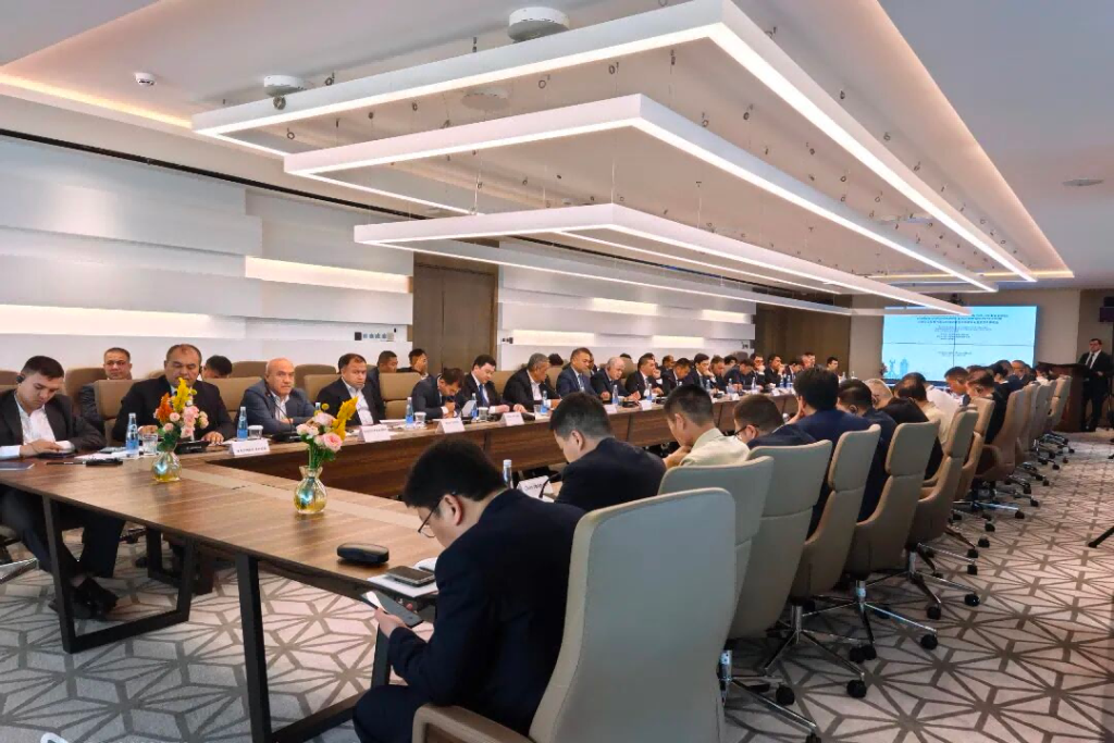 Hrunan attended the roundtable meeting on China-Uzbekistan agricultural investment projects
